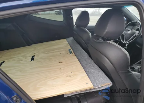 2016 Hyundai Veloster Turbo z USA, uszkodzony, nr VIN KMHTC6AE9GU267945